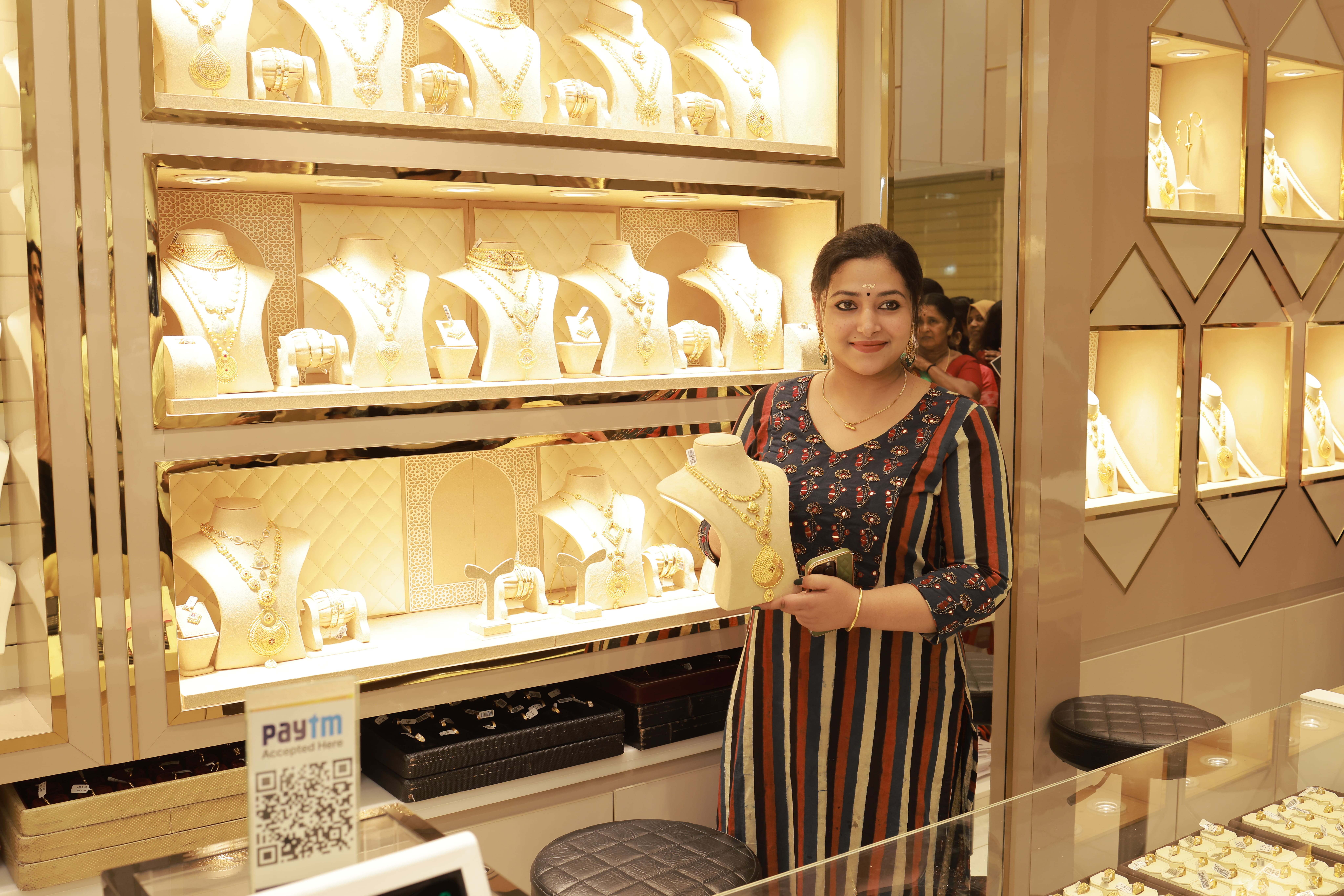 Navarathna Gold and Diamonds Jewellery