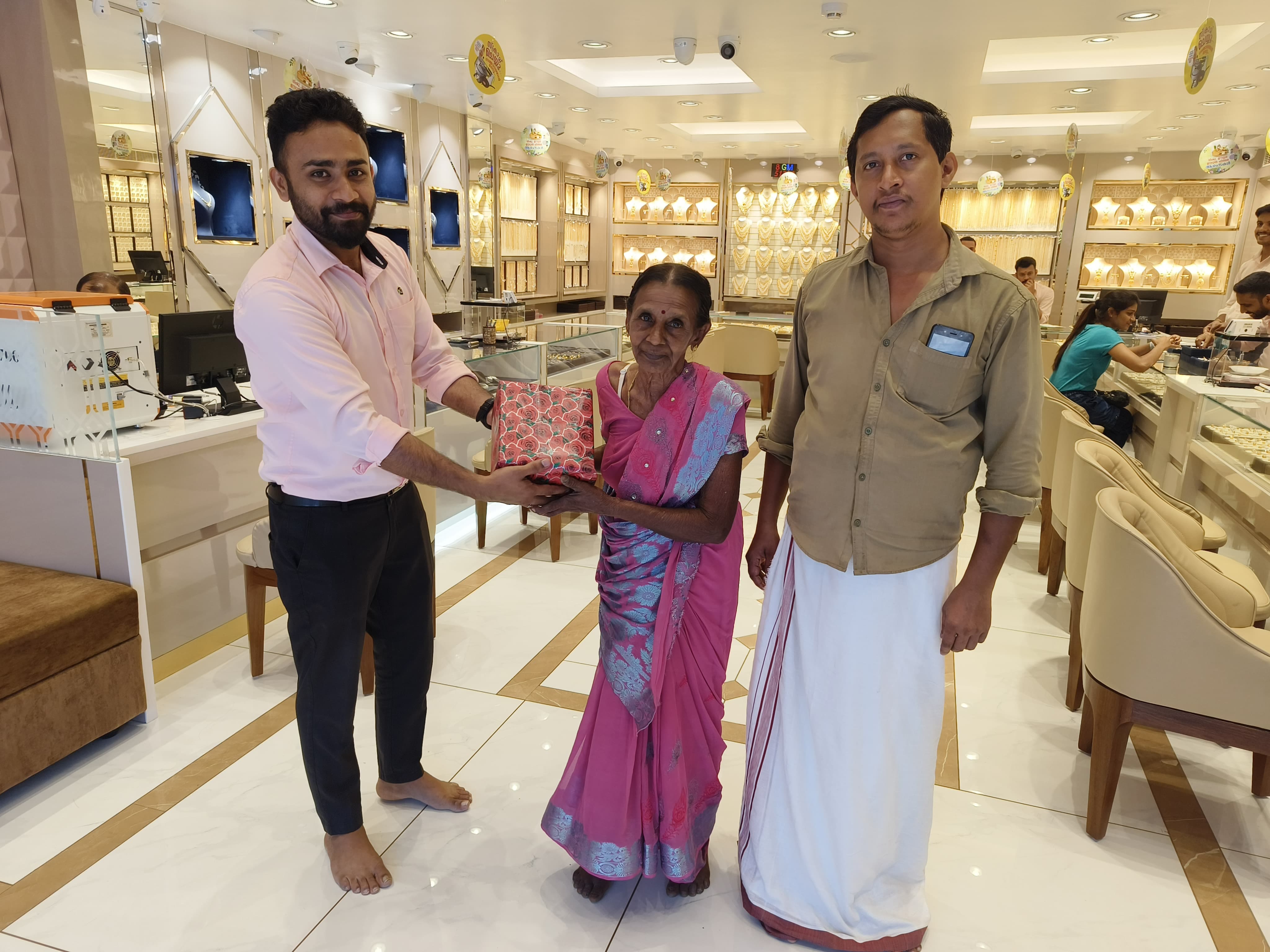 Navarathna Gold and Diamonds Jewellery