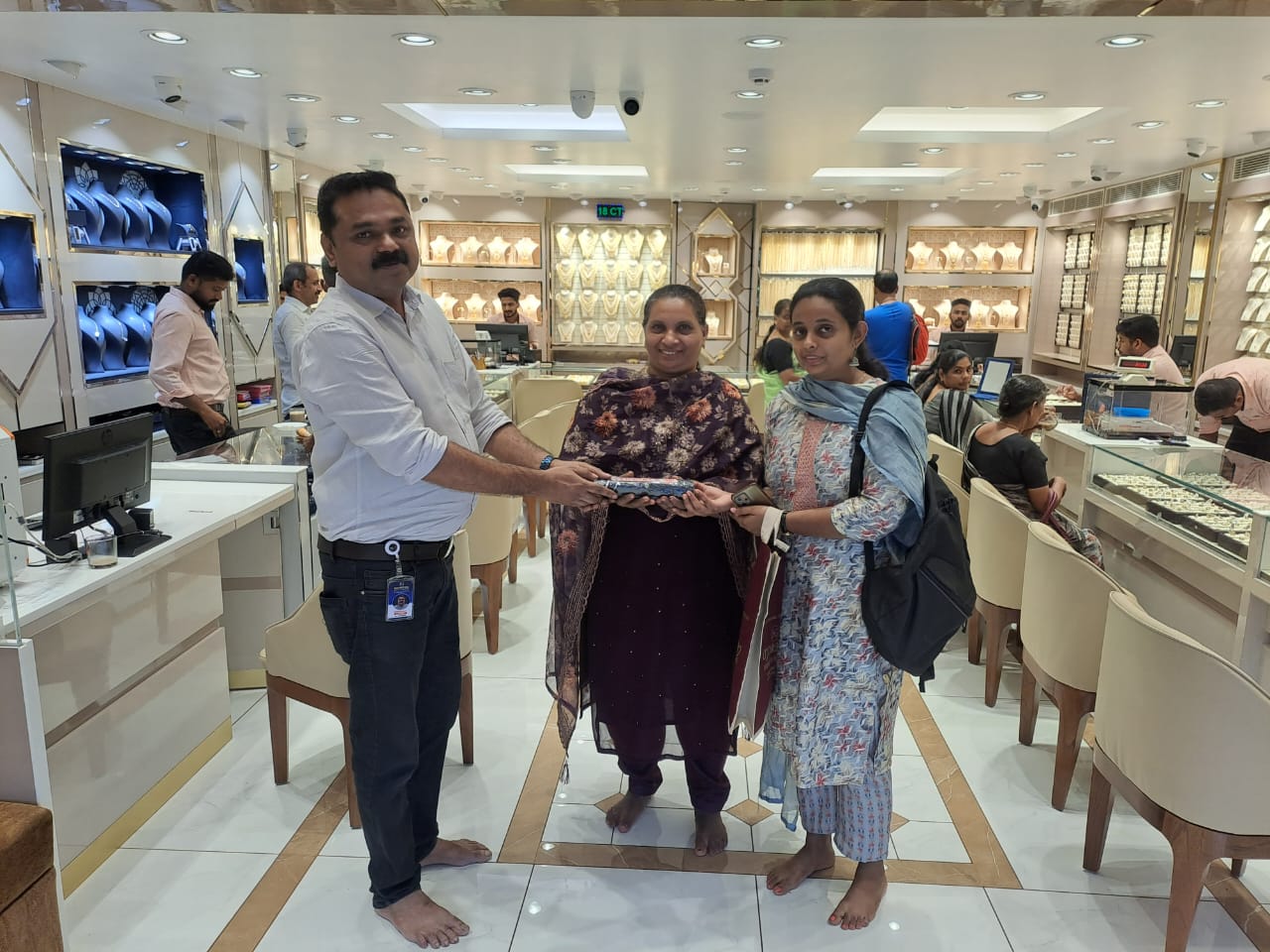 Navarathna Gold and Diamonds Jewellery